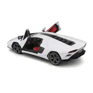 Автомодель LAMBORGHINI COUNTACH LPI 800-4 (біла, 1:24) Bburago (18-21102)