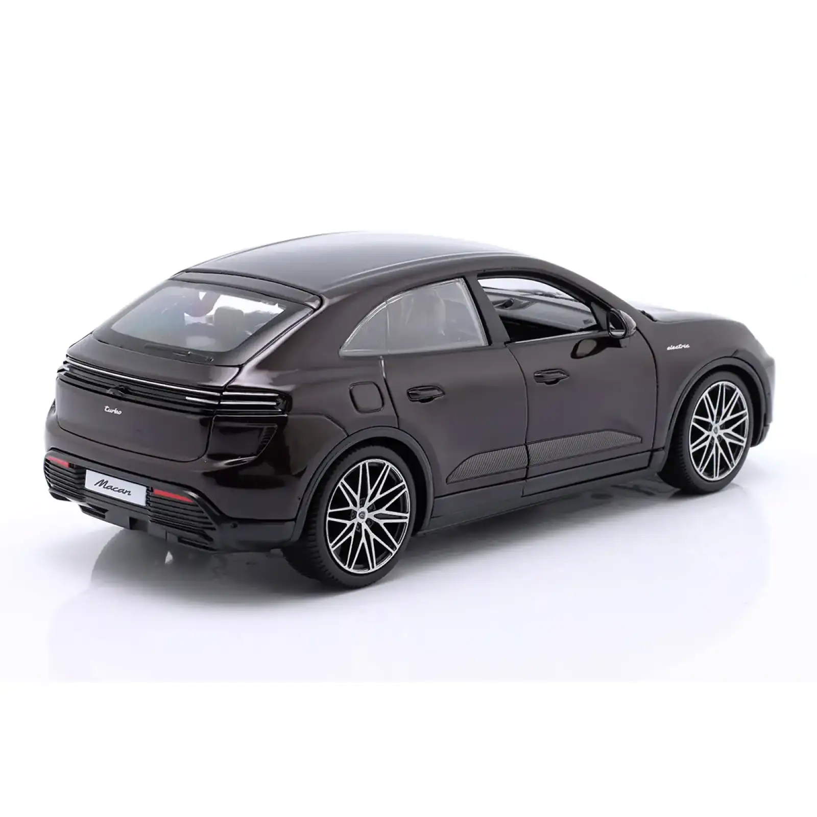 Автомодель PORSCHE MACAN 4 ELECTRIC (чорний, 1:24) Bburago (18-21114)