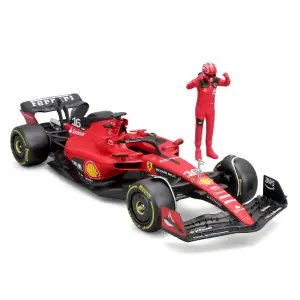 Автомодель з фігуркою - FERRARI SF-23 (1:24) Bburago (18-26809)