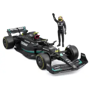 Автомодель з фігуркою - MERCEDES-AMG F1 W14 E PERFORMANCE (1:24) Bburago (18-28037)