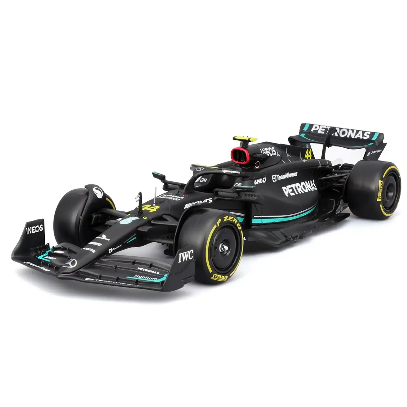 Автомодель с фигуркой – MERCEDES-AMG PETRONAS F1 W15 (2024) (1:24) Bburago (18-28069 (#44))