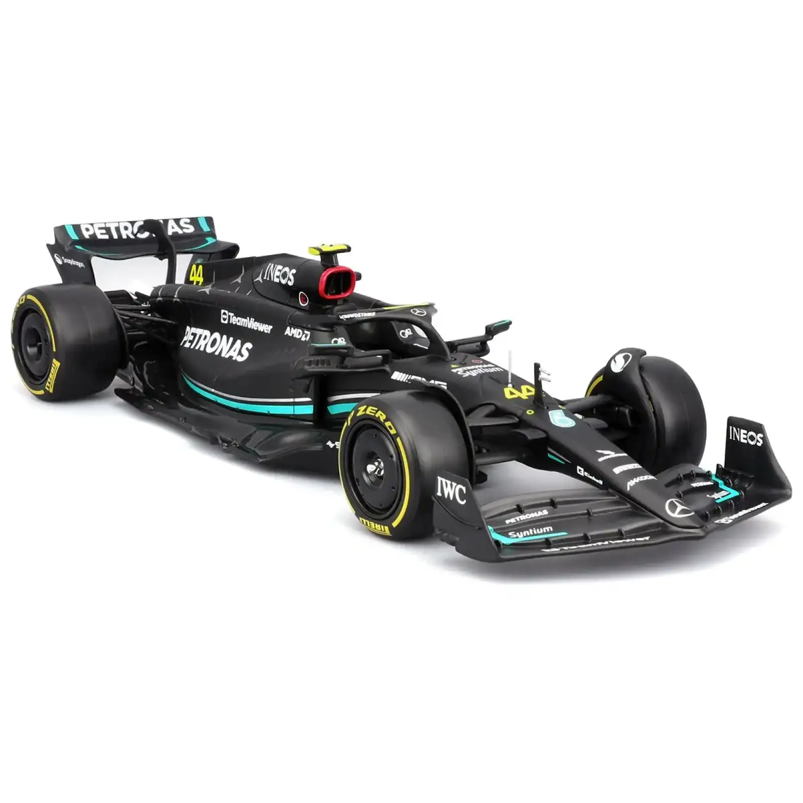 Автомодель с фигуркой – MERCEDES-AMG PETRONAS F1 W15 (2024) (1:24) Bburago (18-28069 (#44))