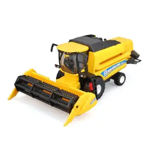 Автомодель ЗЕРНОЗБИРАЛЬНИЙ КОМБАЙН NEW HOLLAND TC5.90 (зі зерновою жаткою) Bburago (18-31721)
