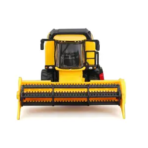 Автомодель ЗЕРНОЗБИРАЛЬНИЙ КОМБАЙН NEW HOLLAND TC5.90 (зі зерновою жаткою) Bburago (18-31721)