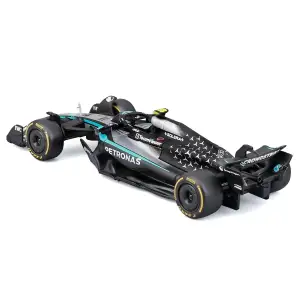 Автомодель – MERCEDES-AMG F1 W16 PETRONAS (2025) (1:43) Bburago (18-38237)