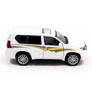 Автомодель TOYOTA LAND CRUISER (белый) TechnoDrive (250277)