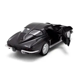 Автомодель CHEVROLET CORVETTE SPLIT WINDOW 1963 (матовый черный) TechnoDrive (250411U)