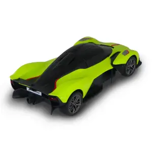 Автомобиль KS DRIVE на р/у - ASTON MARTIN VALKYRIE (1:24, 2.4 ГГц, зелёный) (250GAVGG)