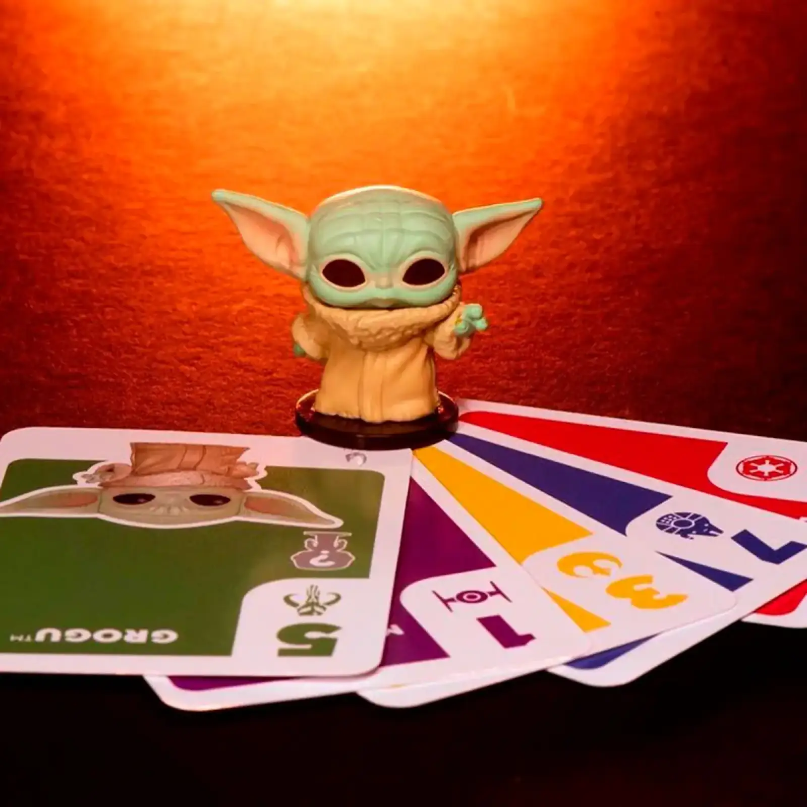 Настольная игра с карточками FUNKO Something Wild – МАНДАЛОРЕЦ: ГРОГУ (64175)