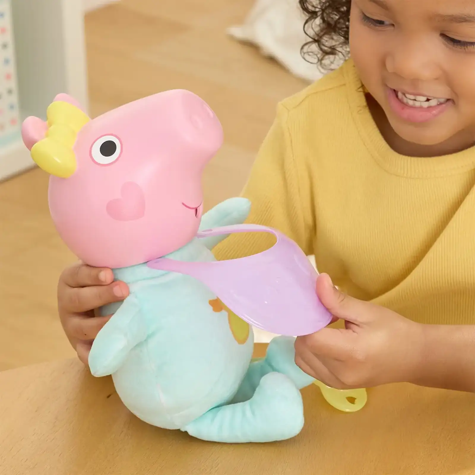 Интерактивная игрушка PEPPA – КРОШКА ЭВИ: ХРЮШКИ-ОБНИМАШКИ Peppa Pig (G1637)