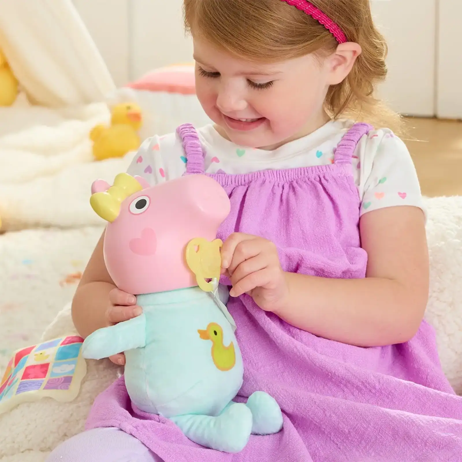 Интерактивная игрушка PEPPA – КРОШКА ЭВИ: ХРЮШКИ-ОБНИМАШКИ Peppa Pig (G1637)