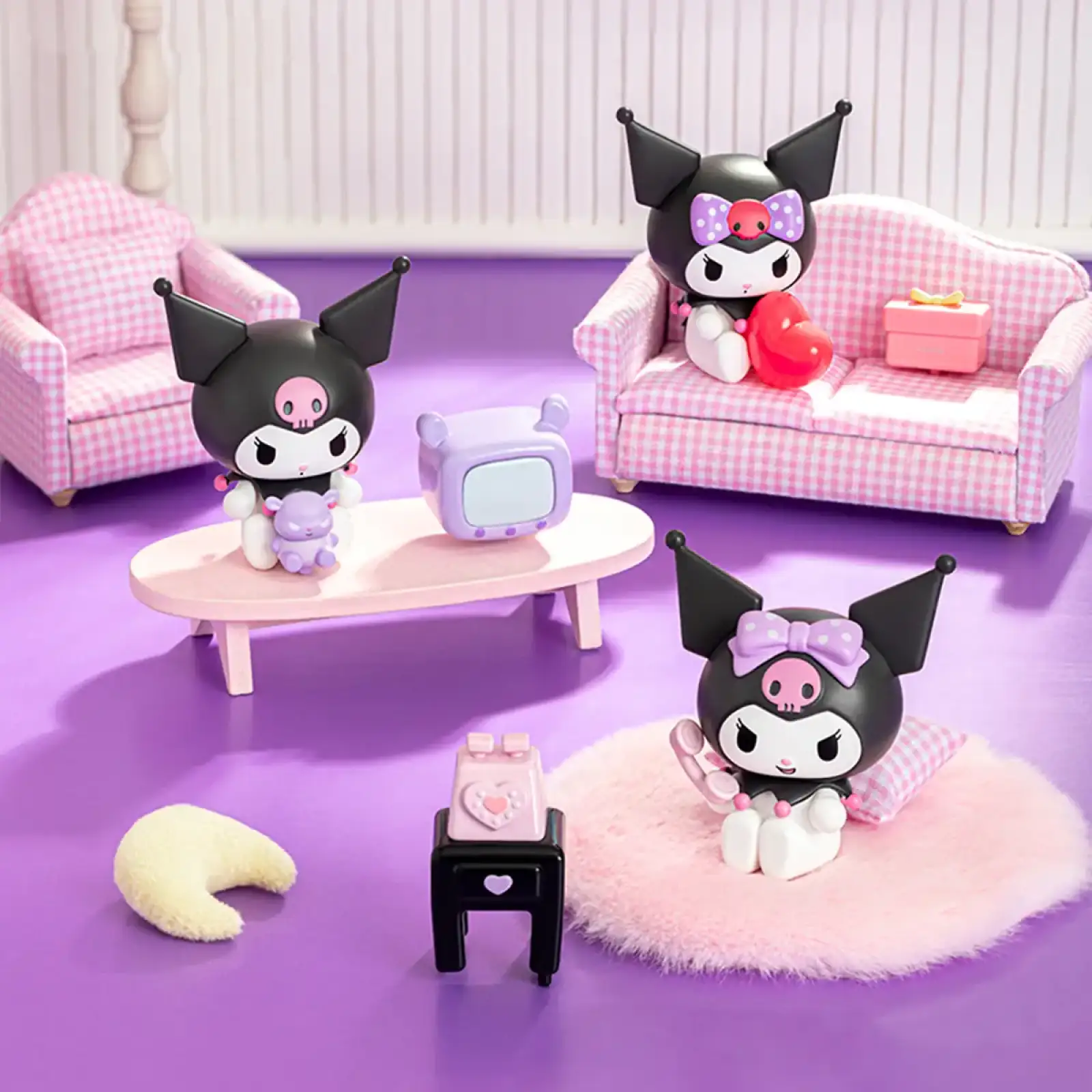 Фигурка-сюрприз POP TOP KUROMI – ПРАЗДНИЧНОЕ НАСТРОЕНИЕ (свет, в асс.) (25WH-001)