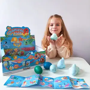 Іграшка, що зростає, в яйці 