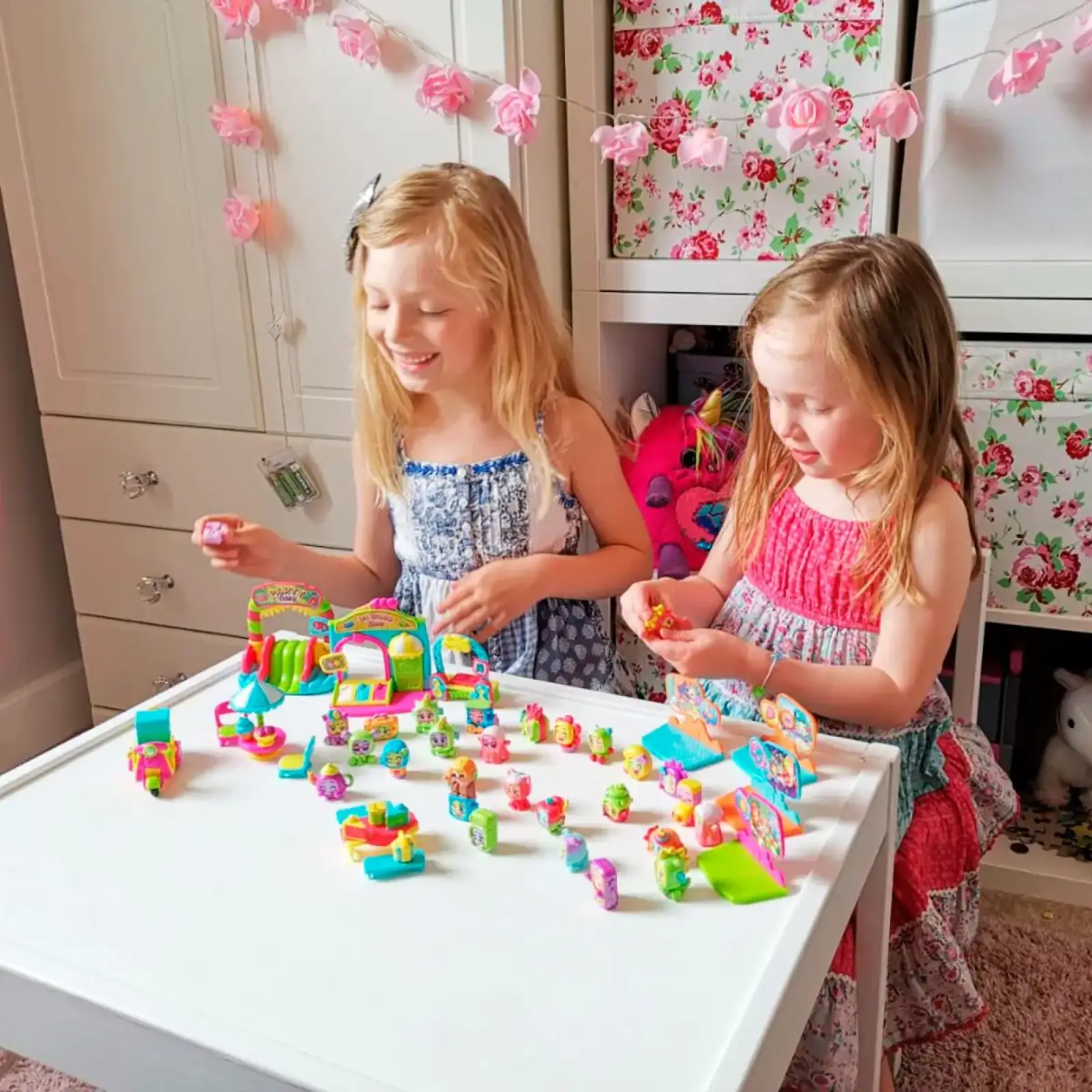 Набір фігурок MOJI POPS S1 – КОРОБОЧКА ПРИГОД (2 фігурки, сцена) (PMP1D612IN00)
