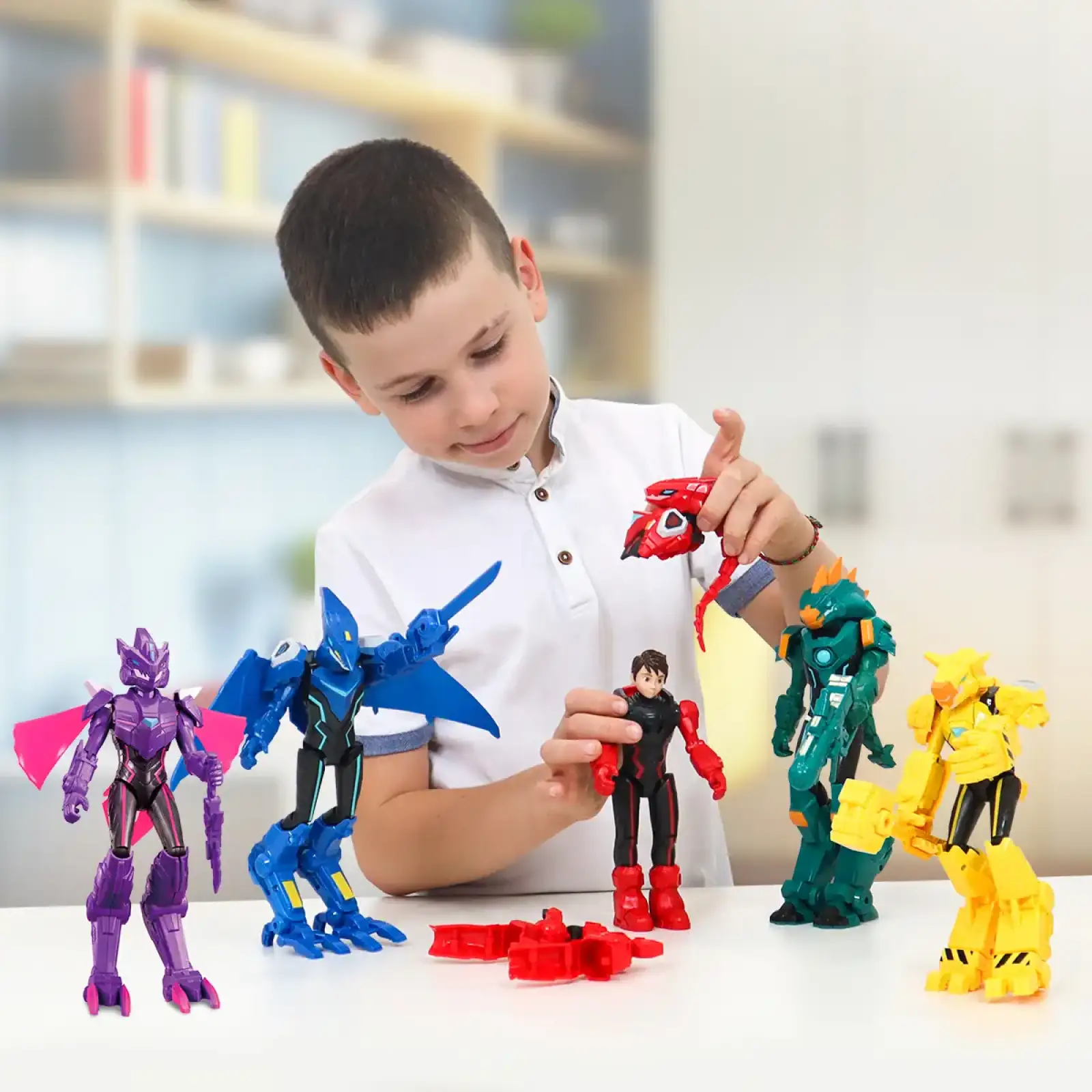 Фігурка DINOSTER - ТРІНА (20 cm, з аксес.) (EU580836)