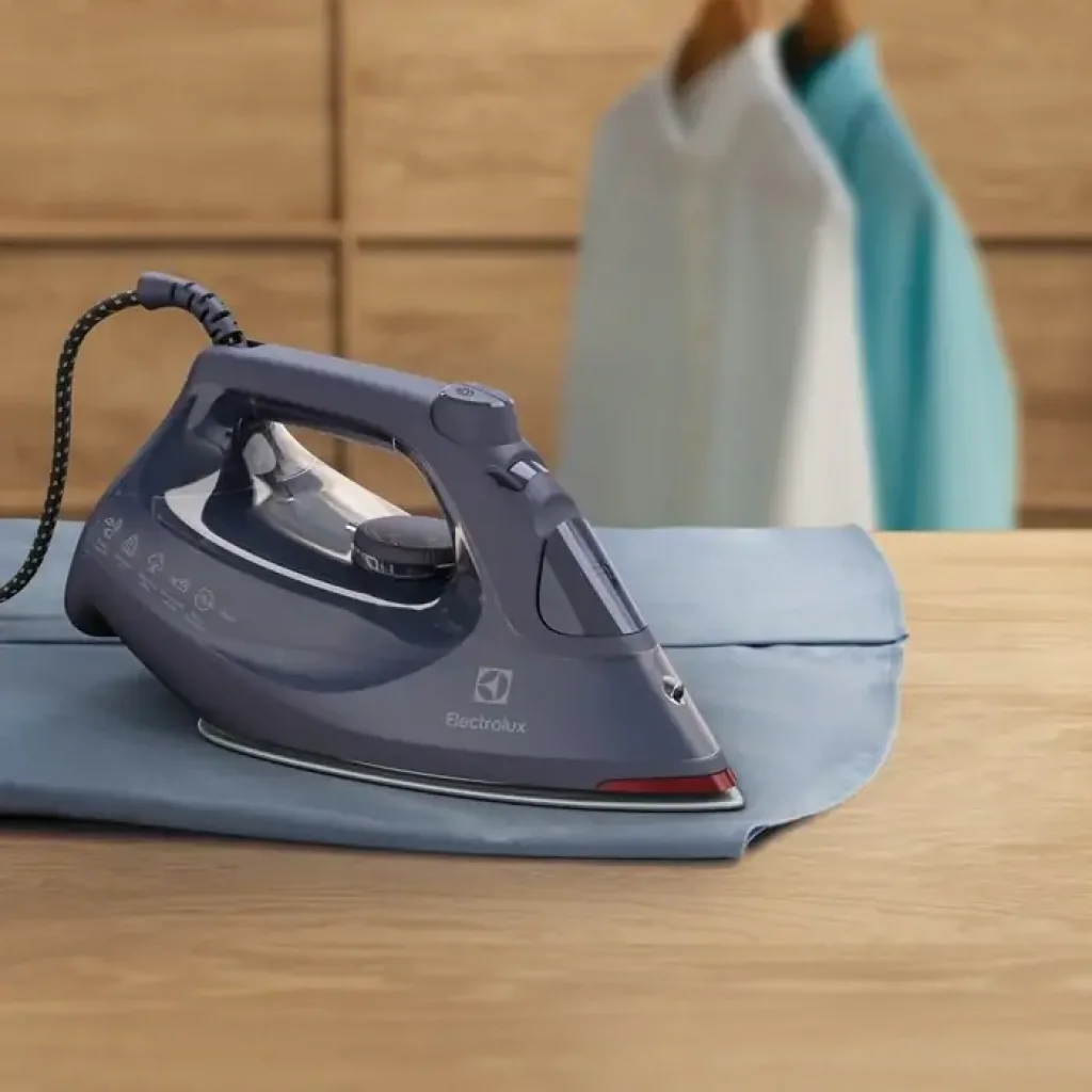 Утюг ELECTROLUX E6SI1-4MN UA