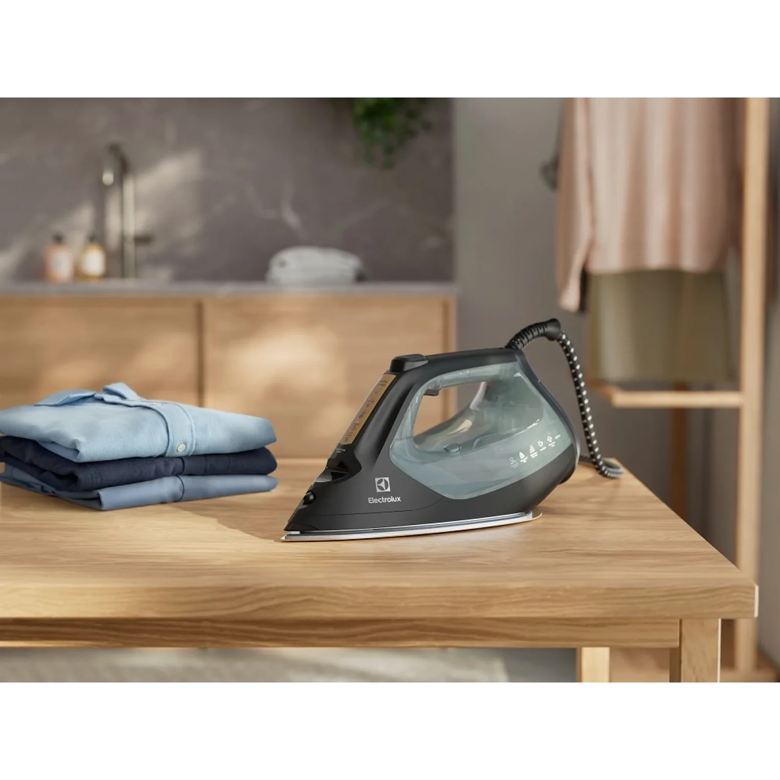 Утюг Electrolux E8SI2-6OG UA