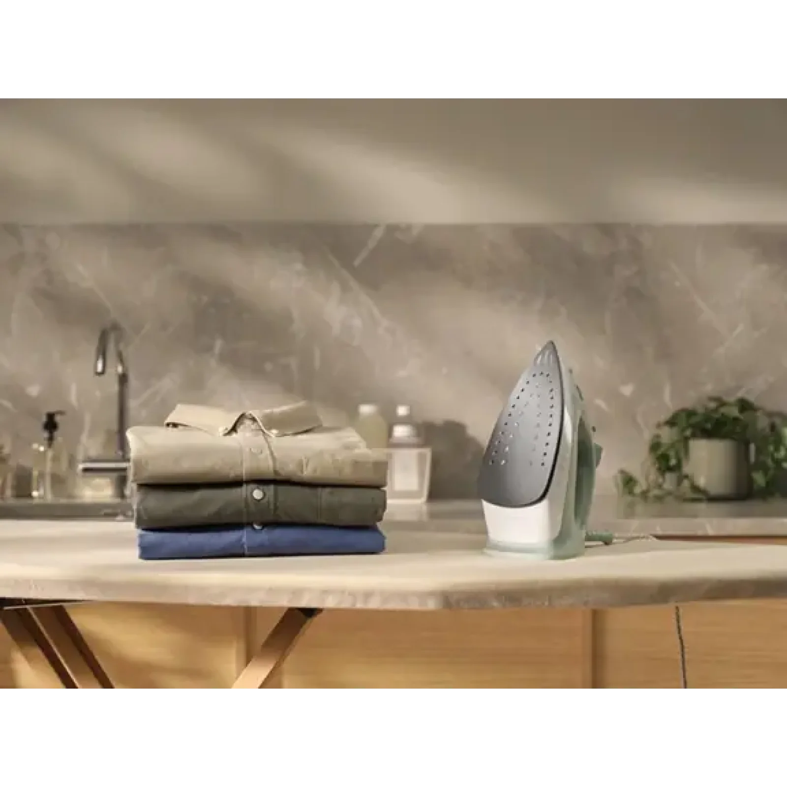 Праска ELECTROLUX E3SI1-2LG UA