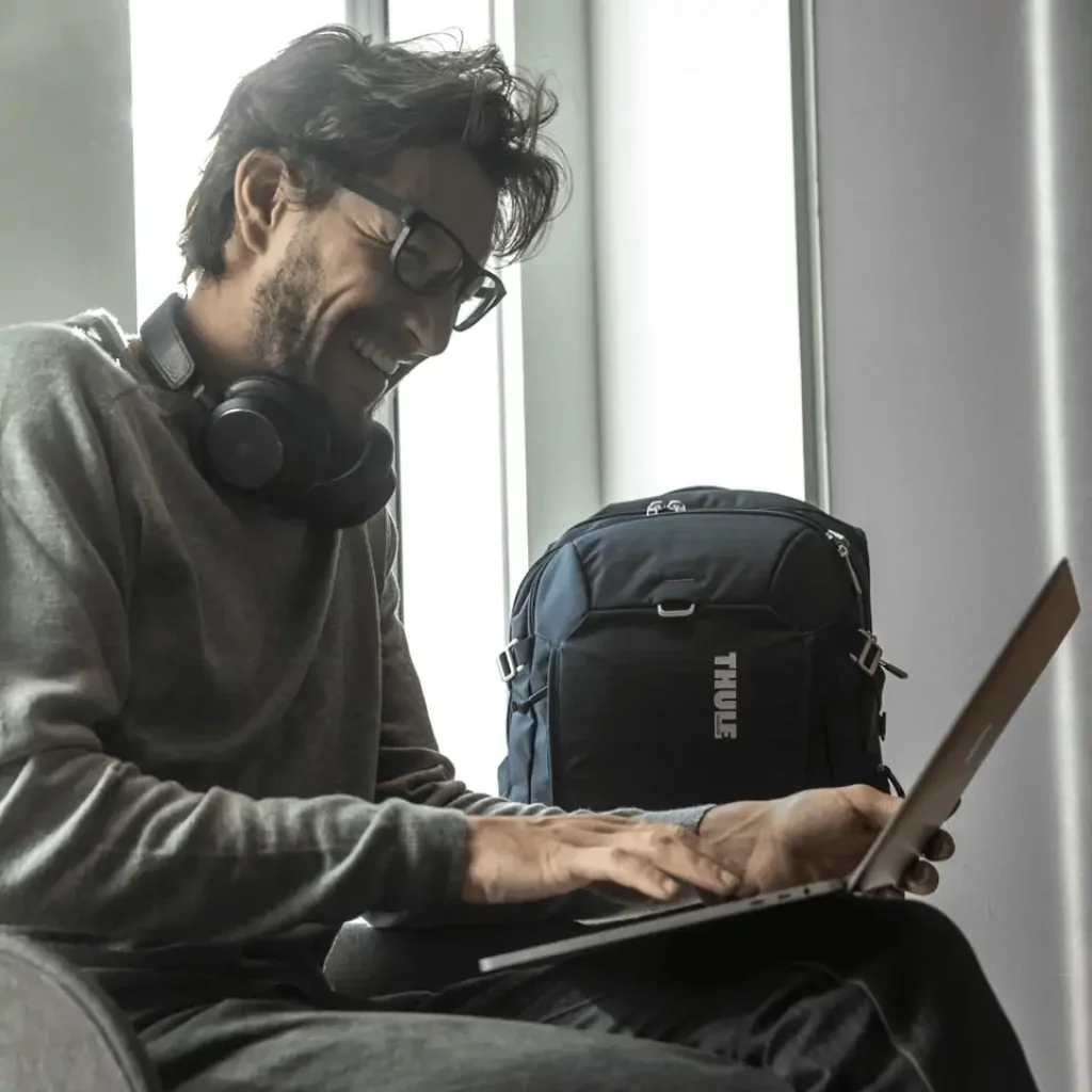 Рюкзак Thule Construct Backpack 28L CONBP-216 Carbon Blue UA