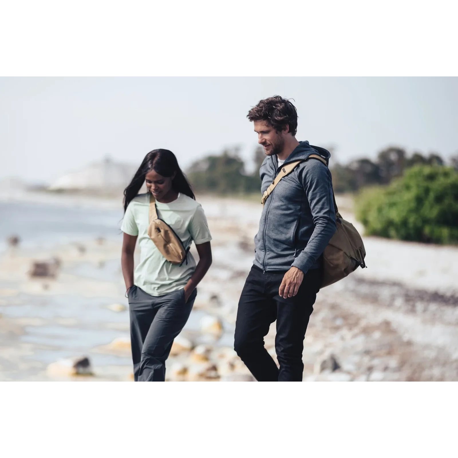 Сумка через плече Thule Aion Sling Bag TASB102 Nutria UA