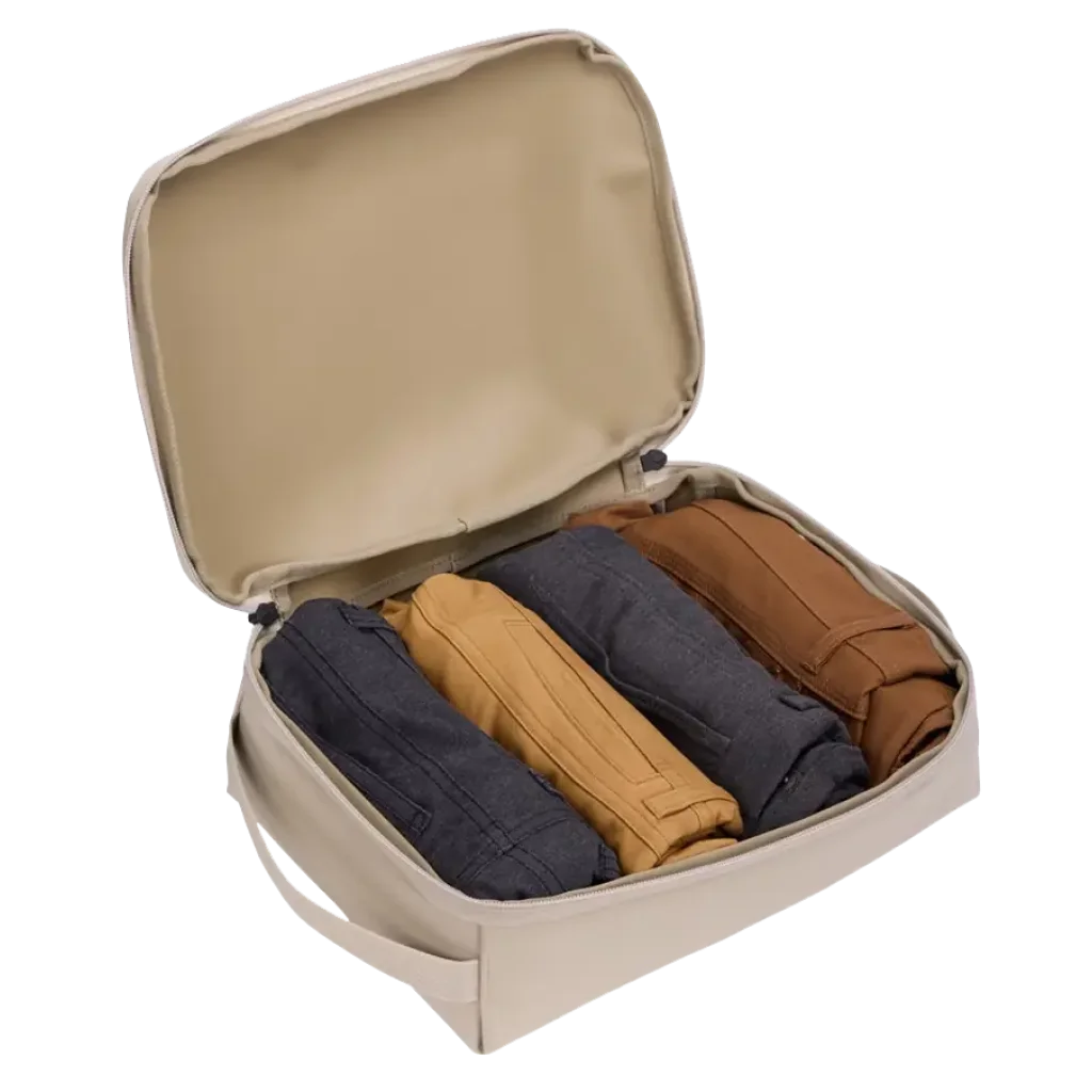Дорожні сумки і рюкзаки THULE Chasm Medium Gear Cube TCGC-302 (Soft Sand) UA