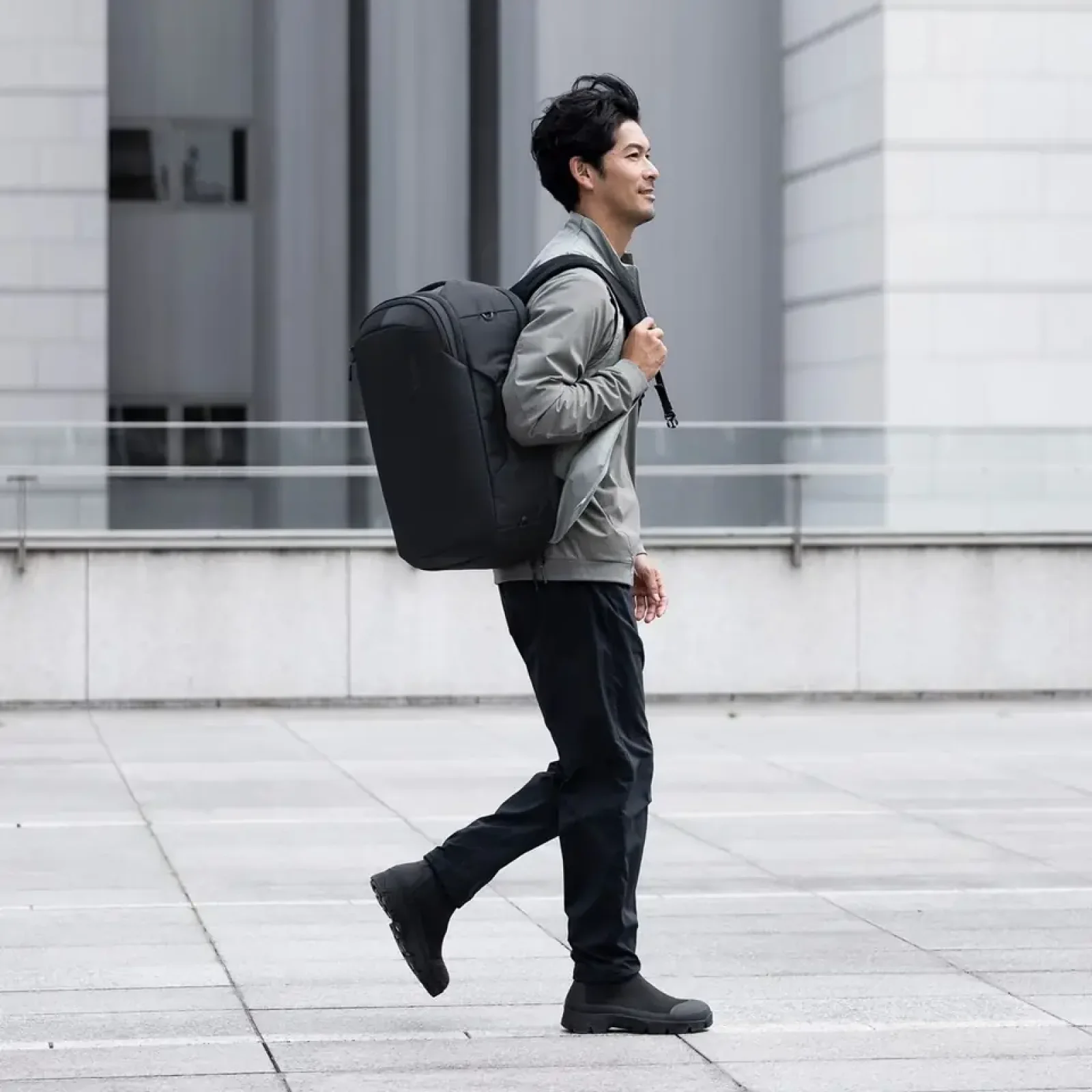 Рюкзак Thule Subterra 2 Convertible Carry-On Bag 40L TSD-440 Dark Slate UA