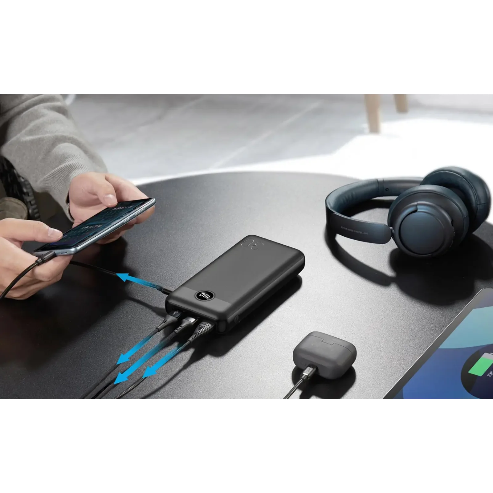 Зовнішній акумулятор YENKEE YPB 3018 30000 mAh PD20W Black UA