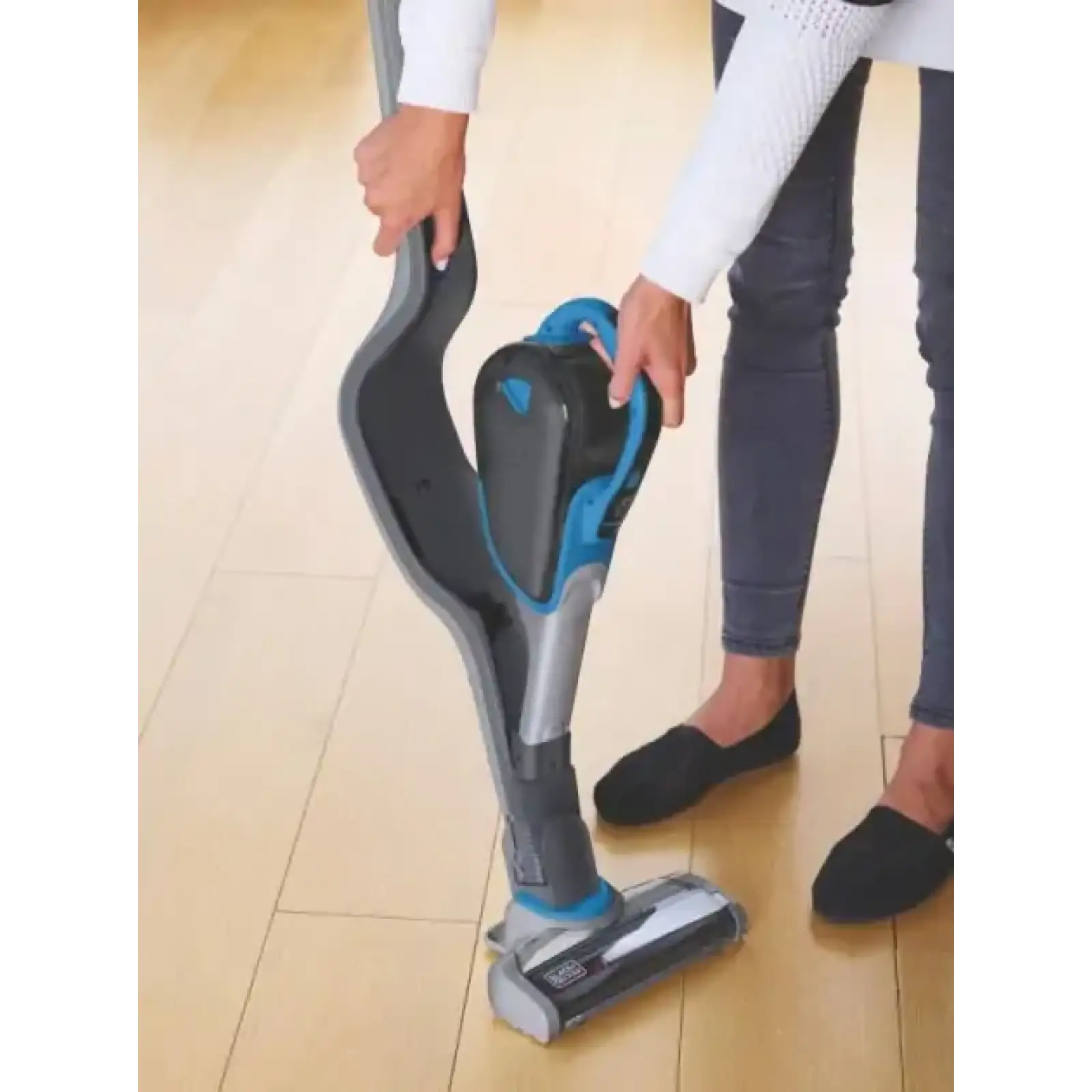 Аккумуляторный пылесос Black&Decker SVJ520BFS UA