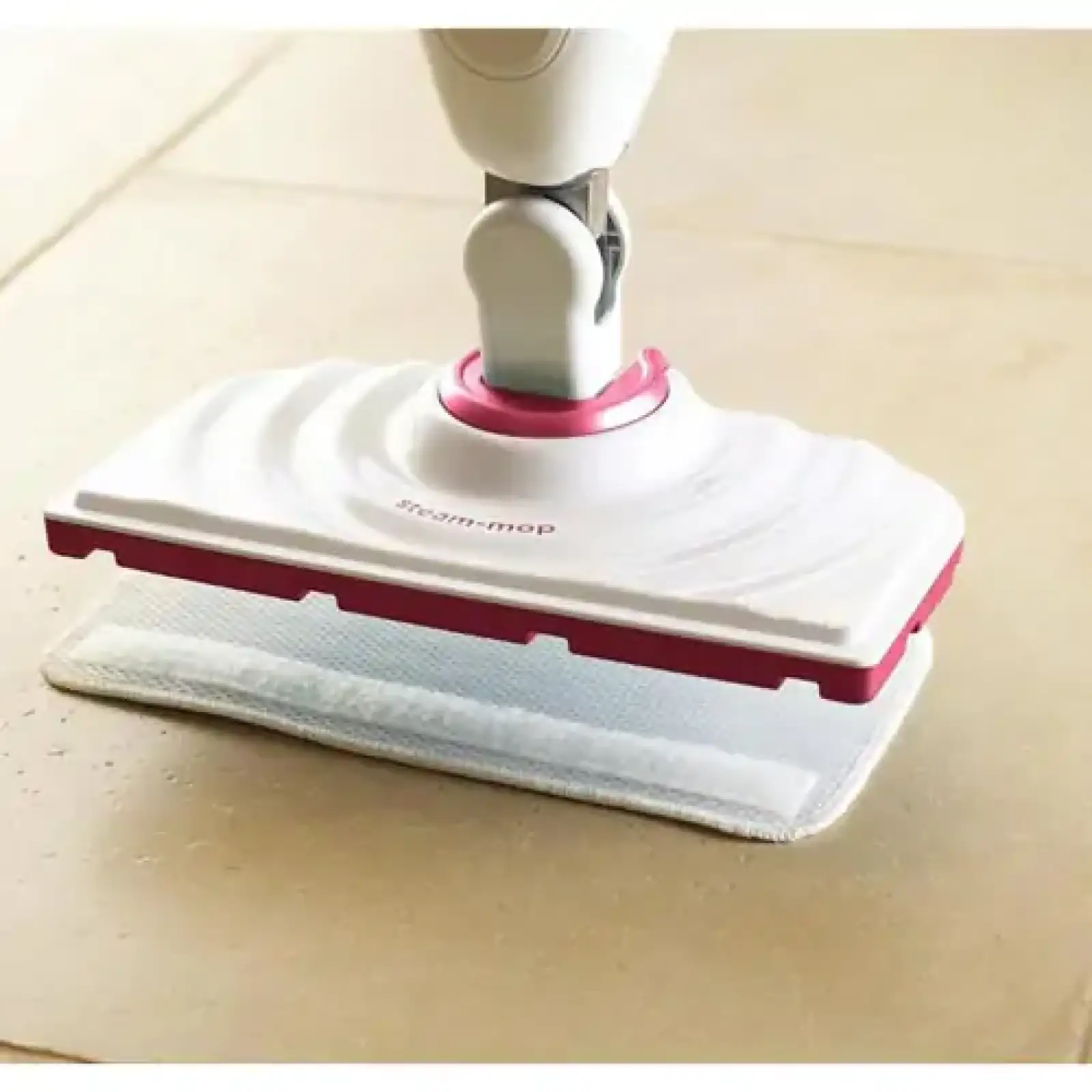 Паровая щетка Black&Decker BDS1616R UA