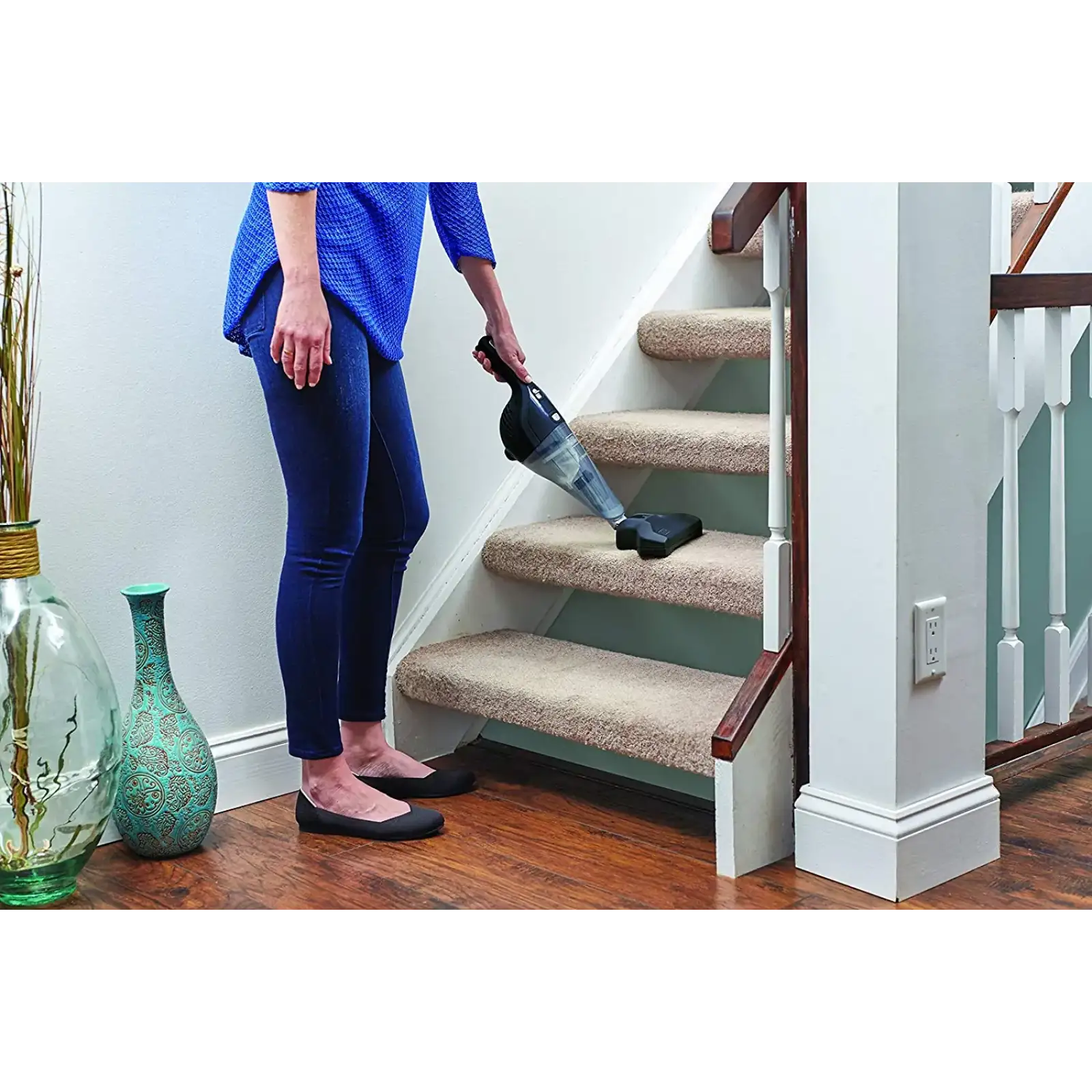 Аккумуляторный пылесос Black&Decker NSVA315J UA