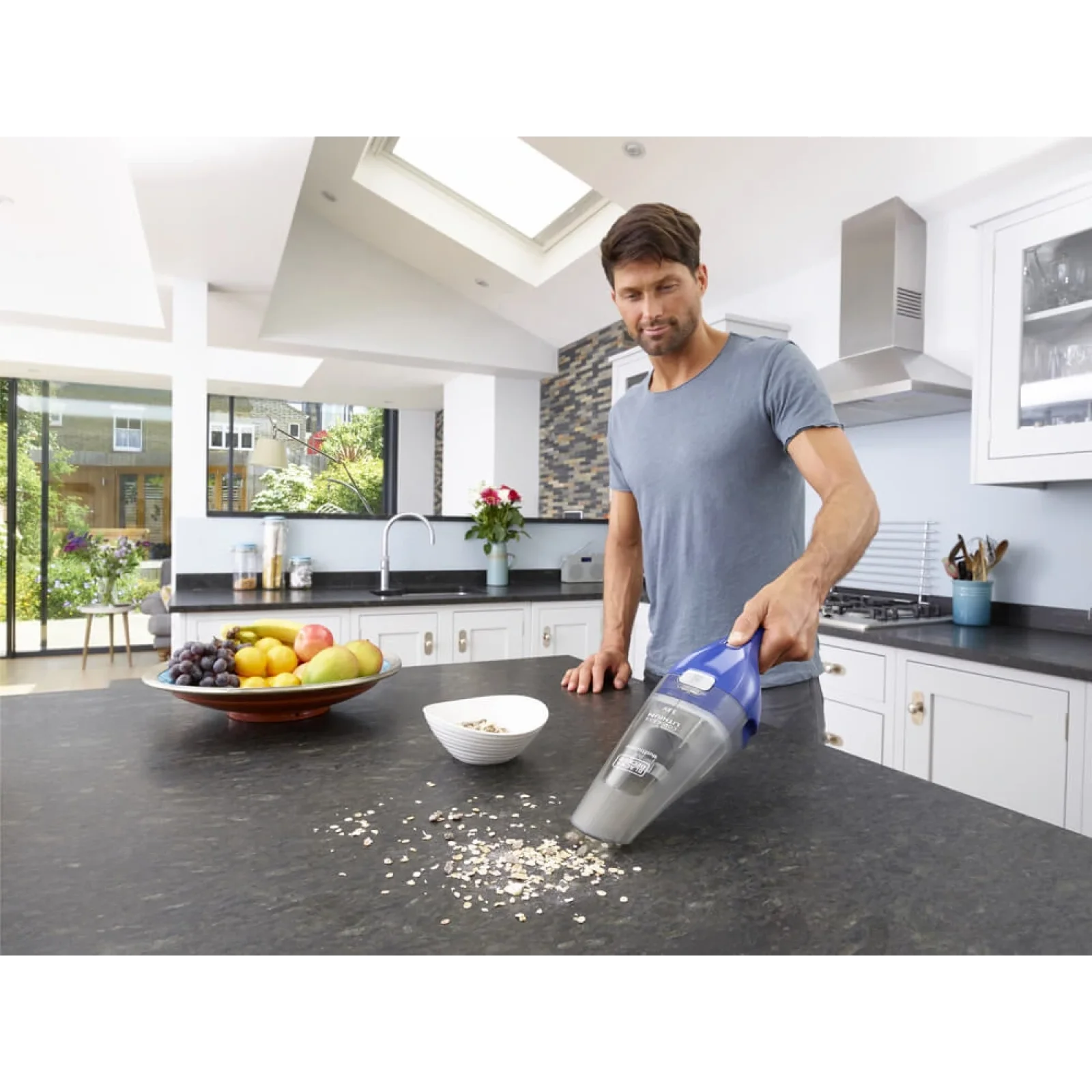 Акумуляторний пилосос Black & Decker NVC115WA UA
