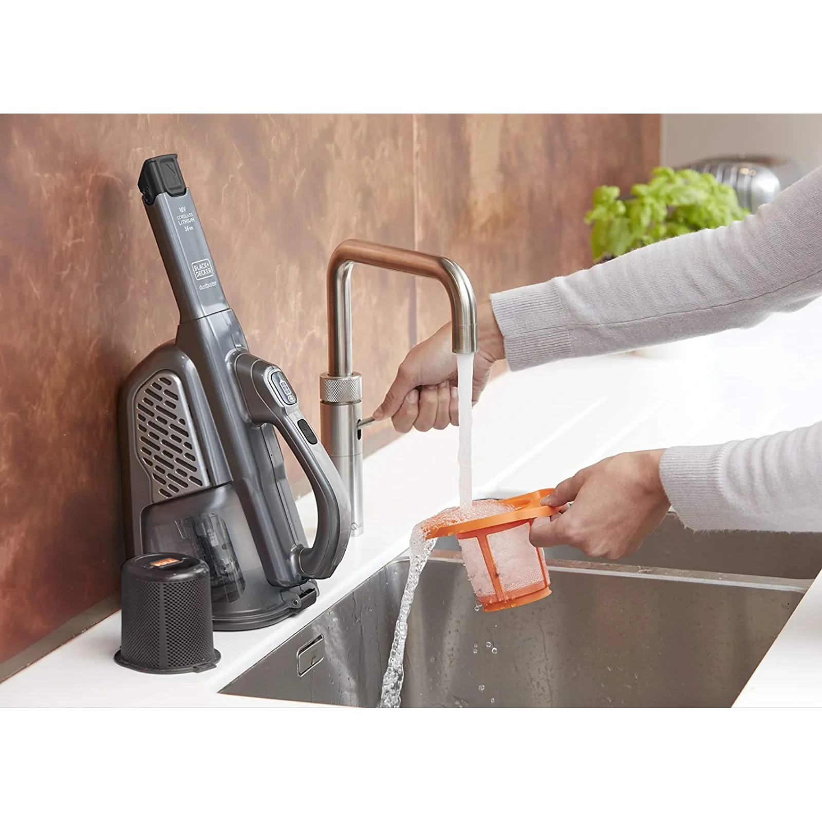 Аккумуляторный пылесос Black&Decker BHHV520JF UA