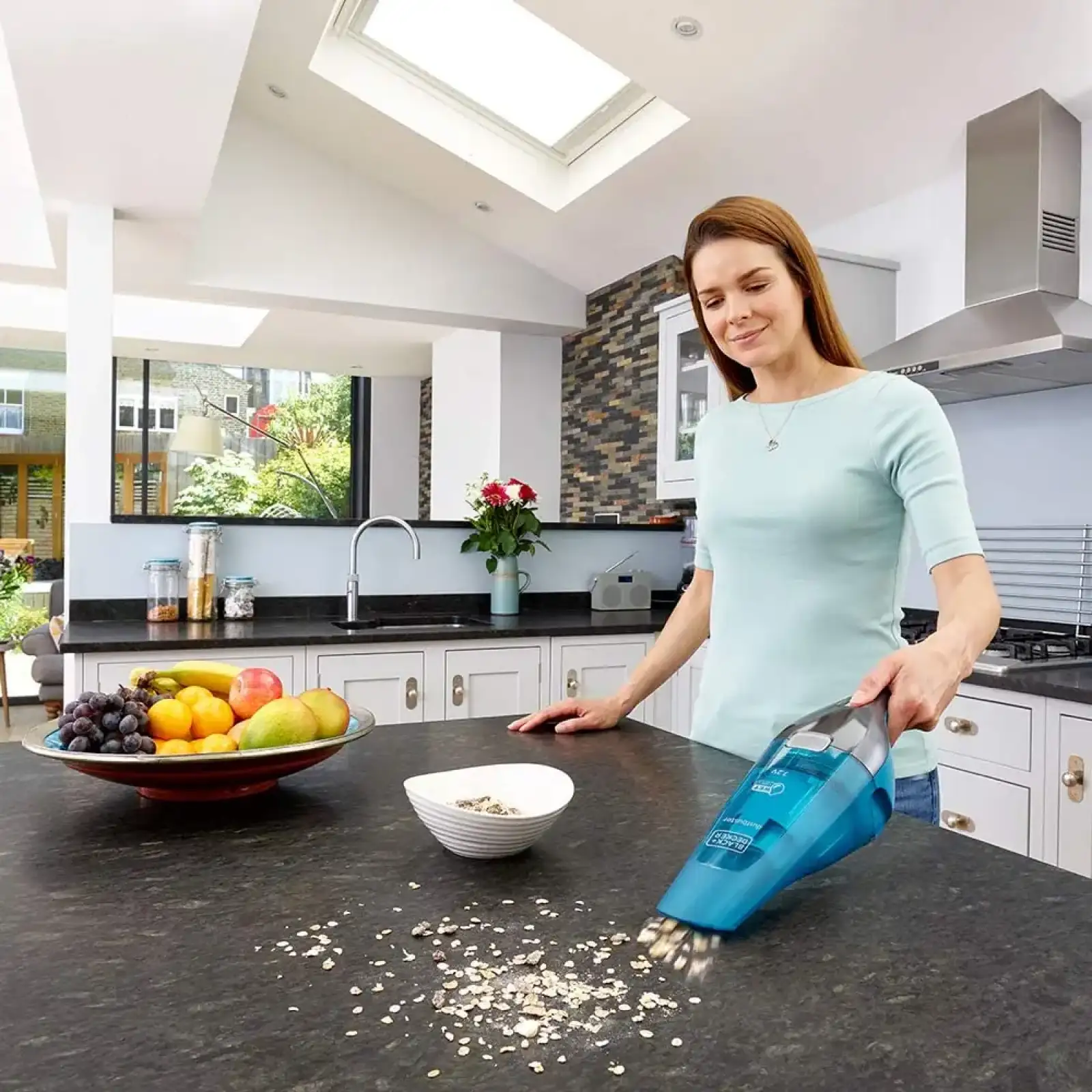 Аккумуляторный пылесос Black&Decker WDC215WA UA