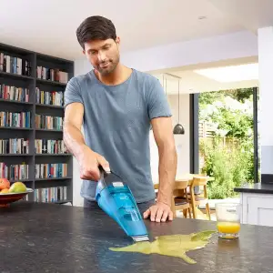 Аккумуляторный пылесос Black&Decker WDC215WA UA