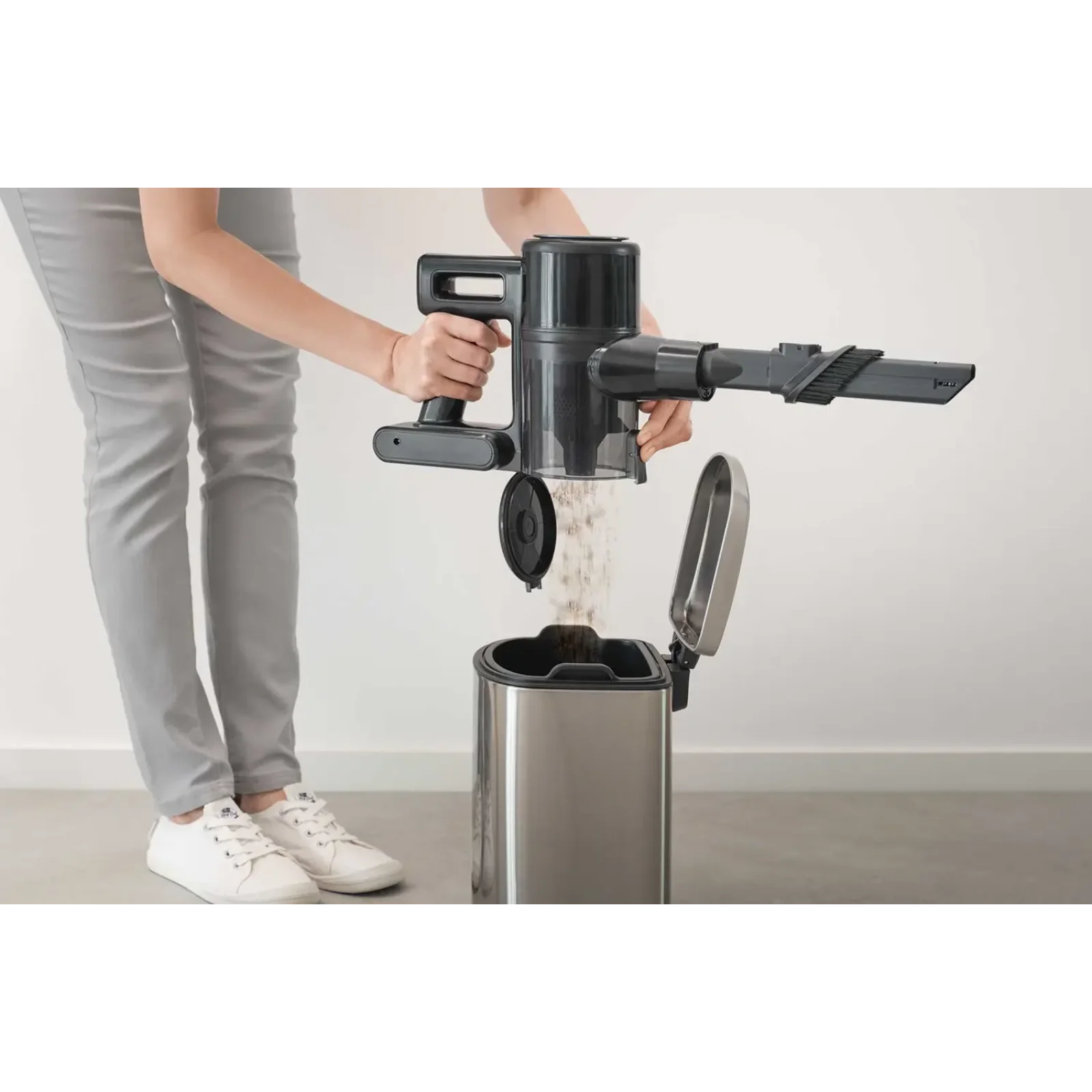 Акумуляторний пилосос Sencor SVC 7222BK UA