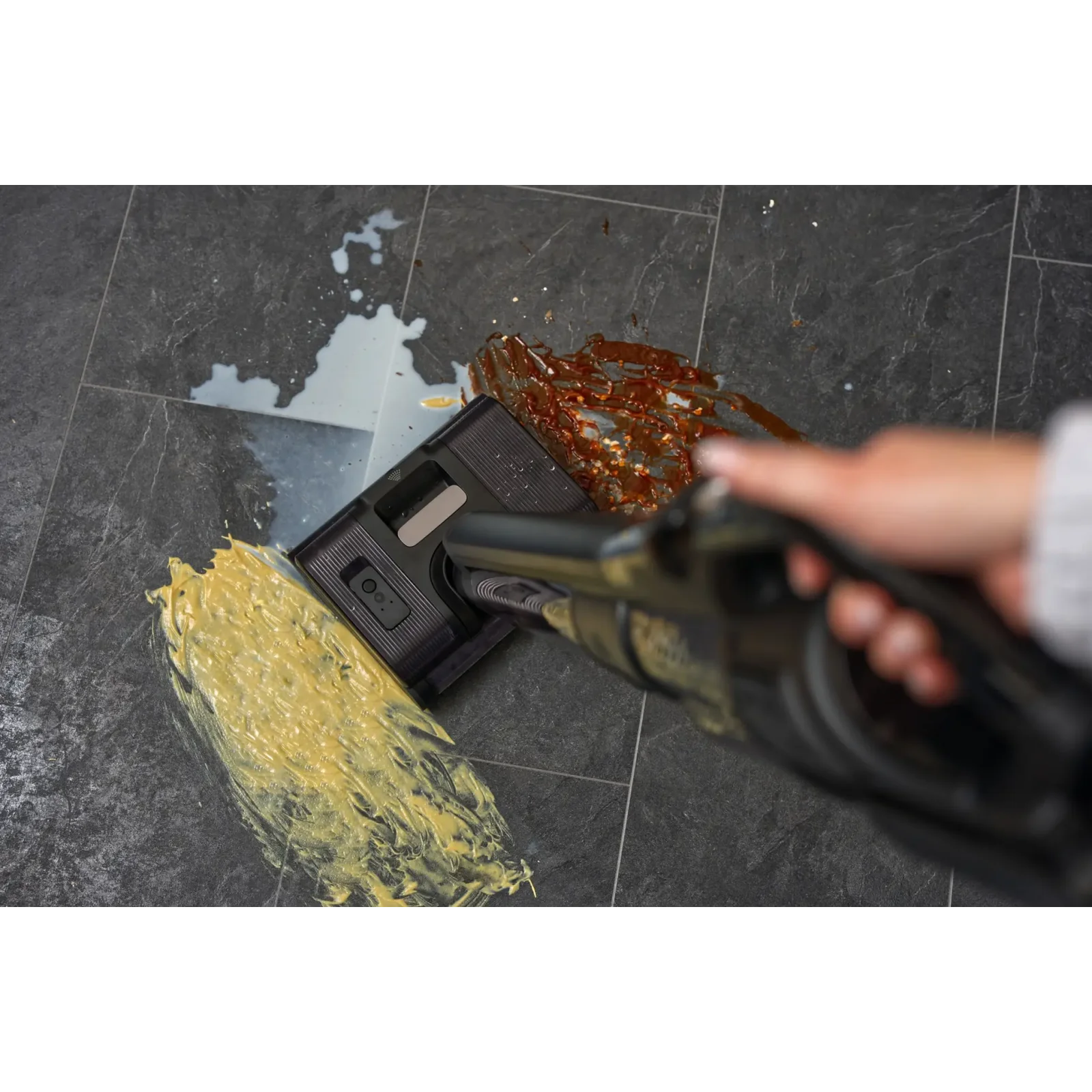 Акумуляторний пилосос Sencor SVW 8822 UA