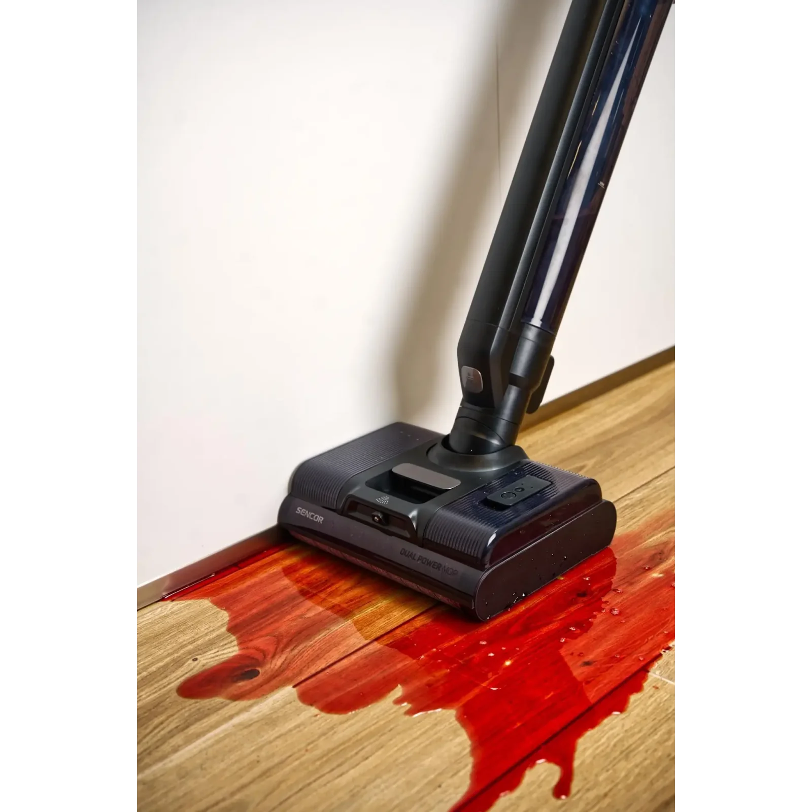 Акумуляторний пилосос Sencor SVW 8822 UA