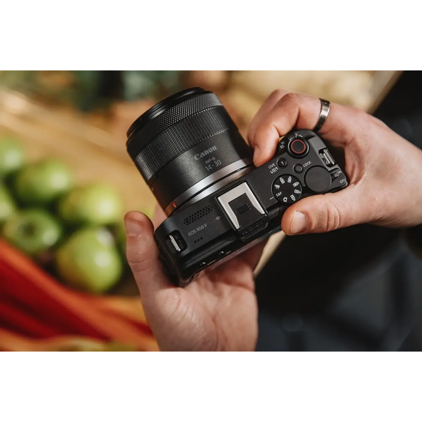 Цифрова камера CANON EOS R50 V RF-S 14-30 IS STM PZ Content Creator Kit UA