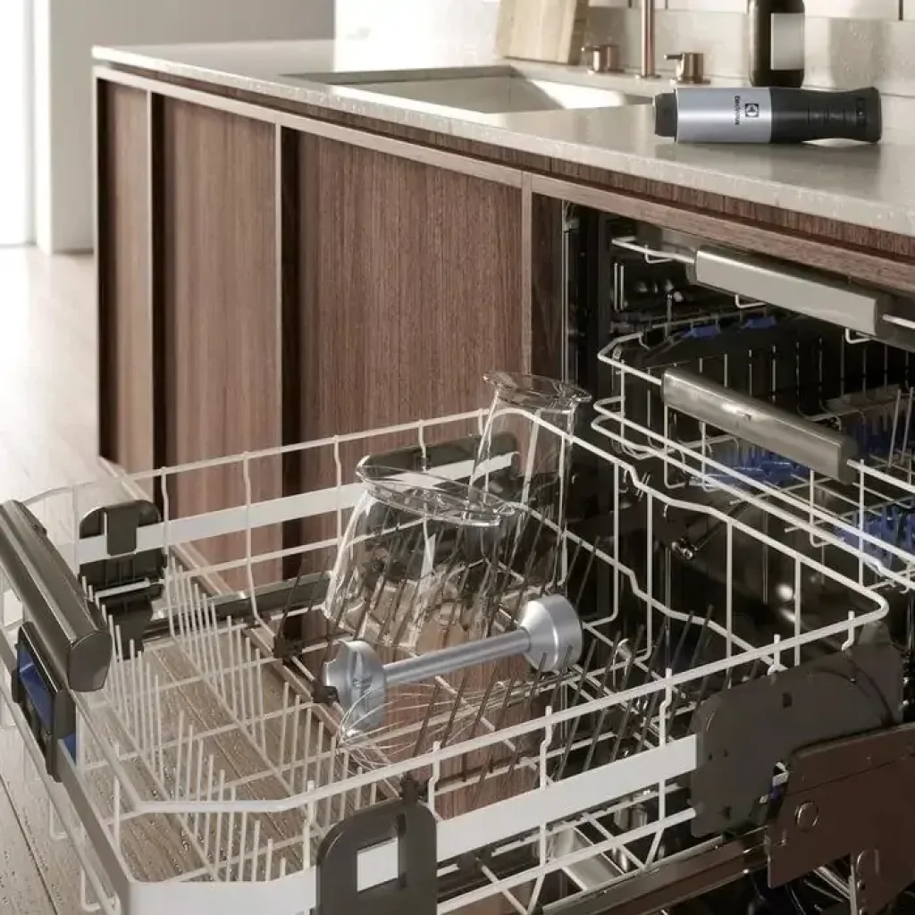 Блендер погружной ELECTROLUX E5HB2-8SS UA