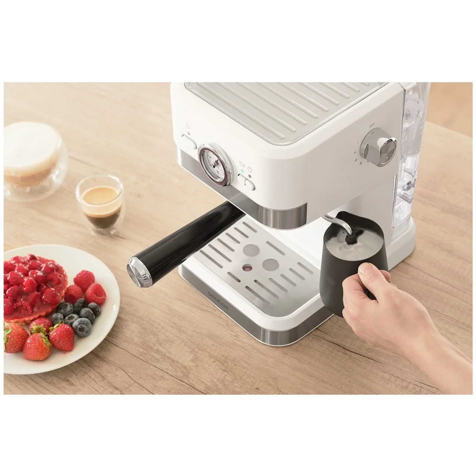 Кофеварка эспрессо Sencor SES 1720WH UA