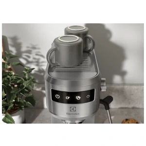 Кофеварка эспрессо Electrolux E6EC1-6ST UA