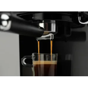 Ріжкова кавоварка еспресо Hisense HESCM15DBK UA