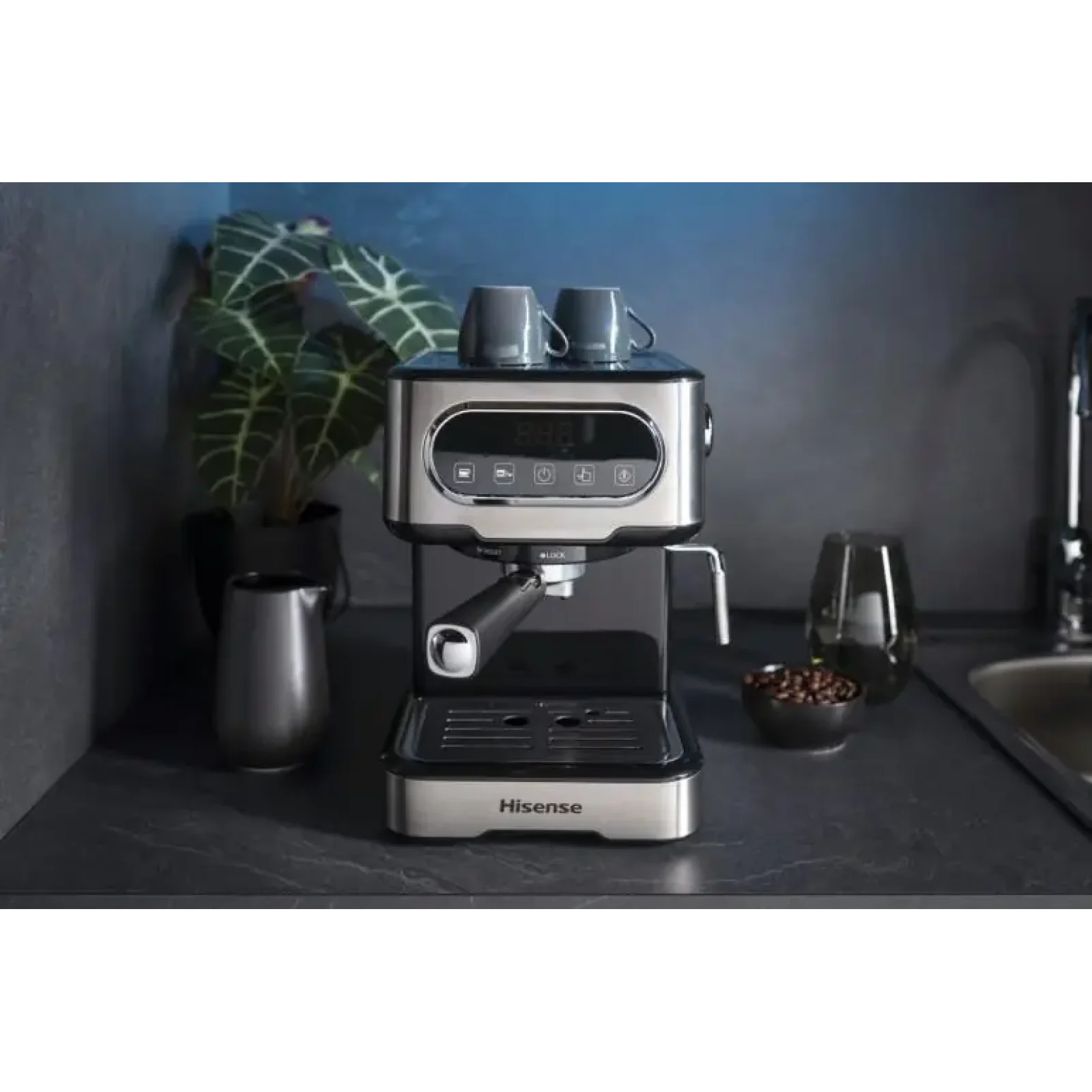 Ріжкова кавоварка еспресо Hisense HESCM15DBK UA