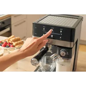 Кавоварка еспресо Sencor SES 4060BK UA