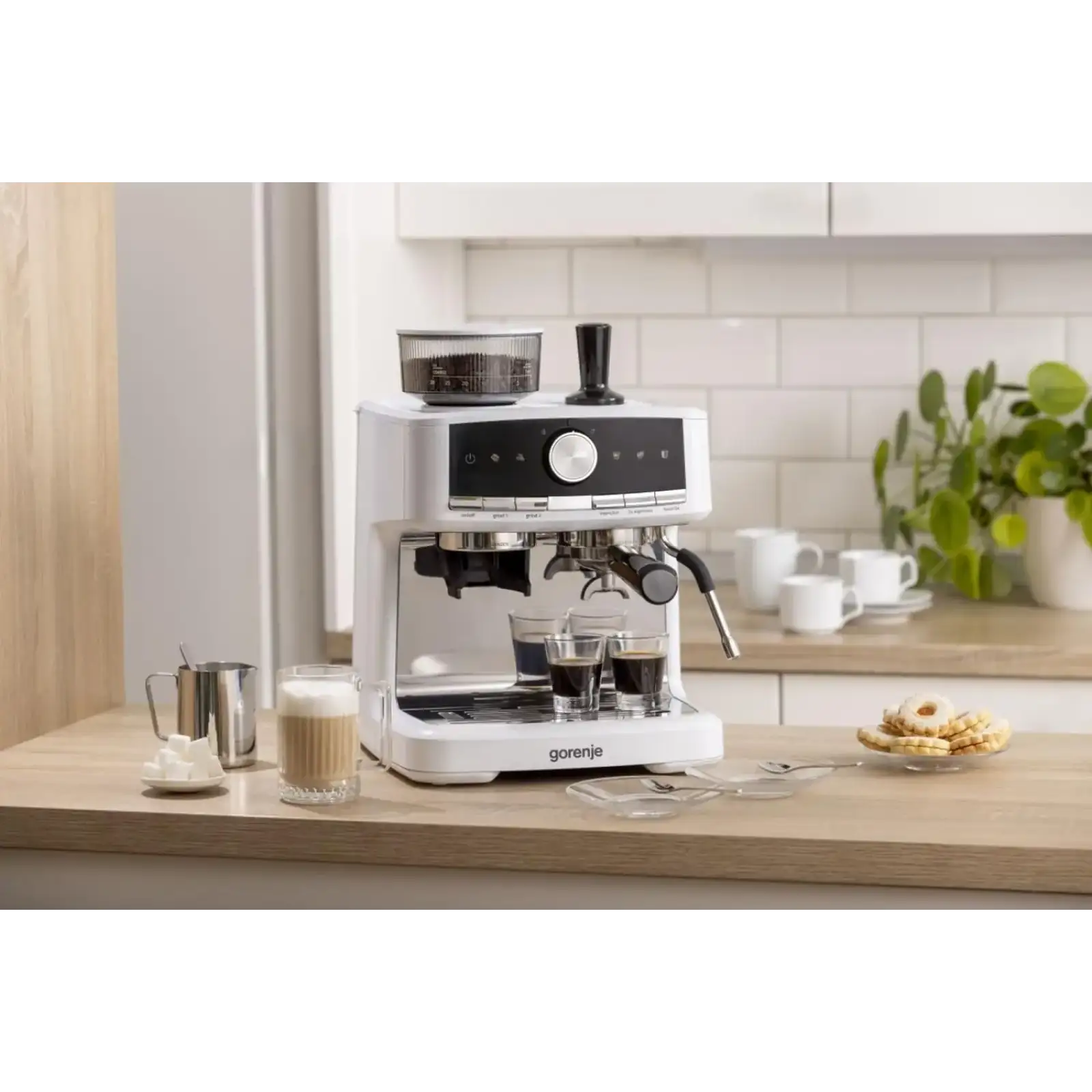 Кавоварка еспресо Gorenje GSACM20W (CMP0001-GS) UA