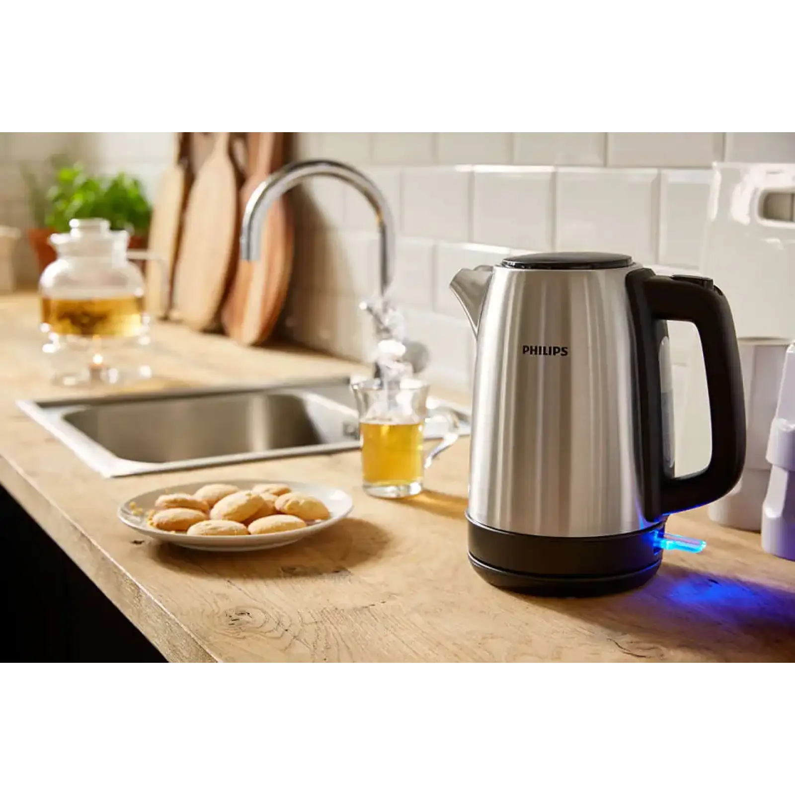 Електрочайник Philips HD9350/90 UA