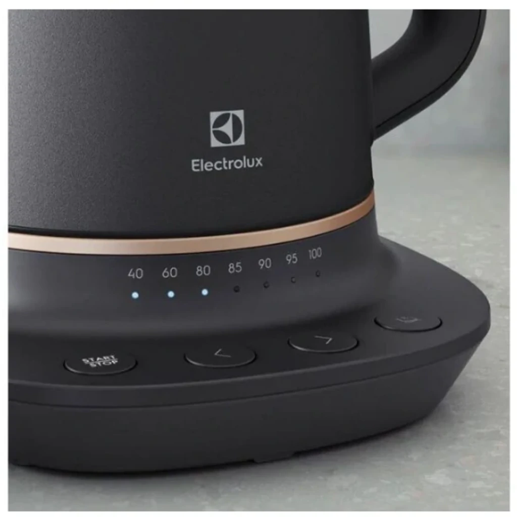 Электрочайник Electrolux E7K1-6BP UA