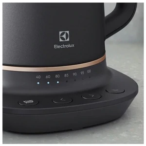 Электрочайник Electrolux E7K1-6BP UA