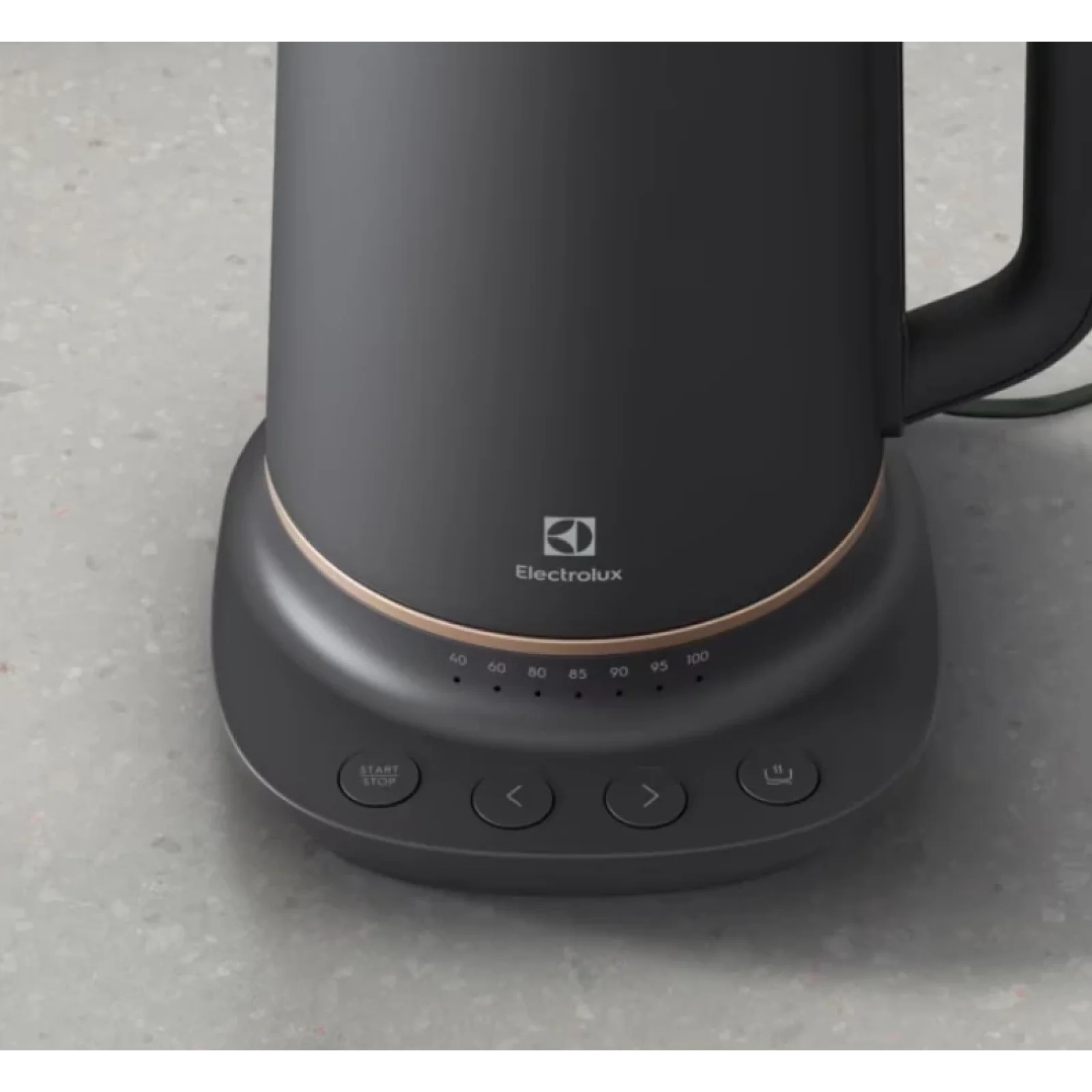 Электрочайник Electrolux E7K1-6BP UA