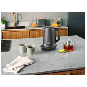 Электрочайник Electrolux E7K1-6BP UA